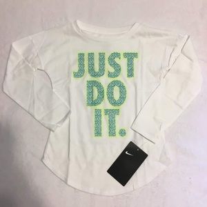NWT Girls Nike‎ long sleeve top XS 4